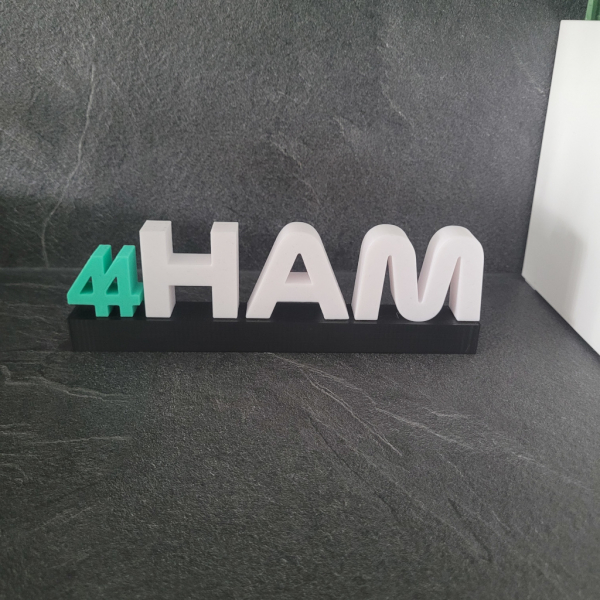 logo décoratif lewis hamilton