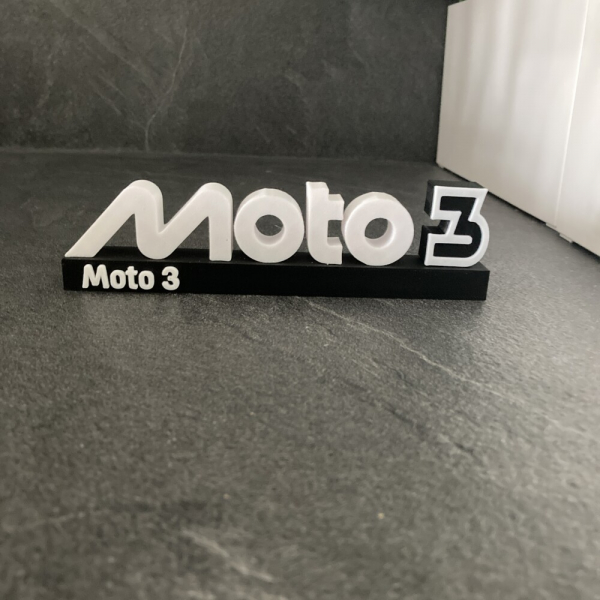logo moto 3